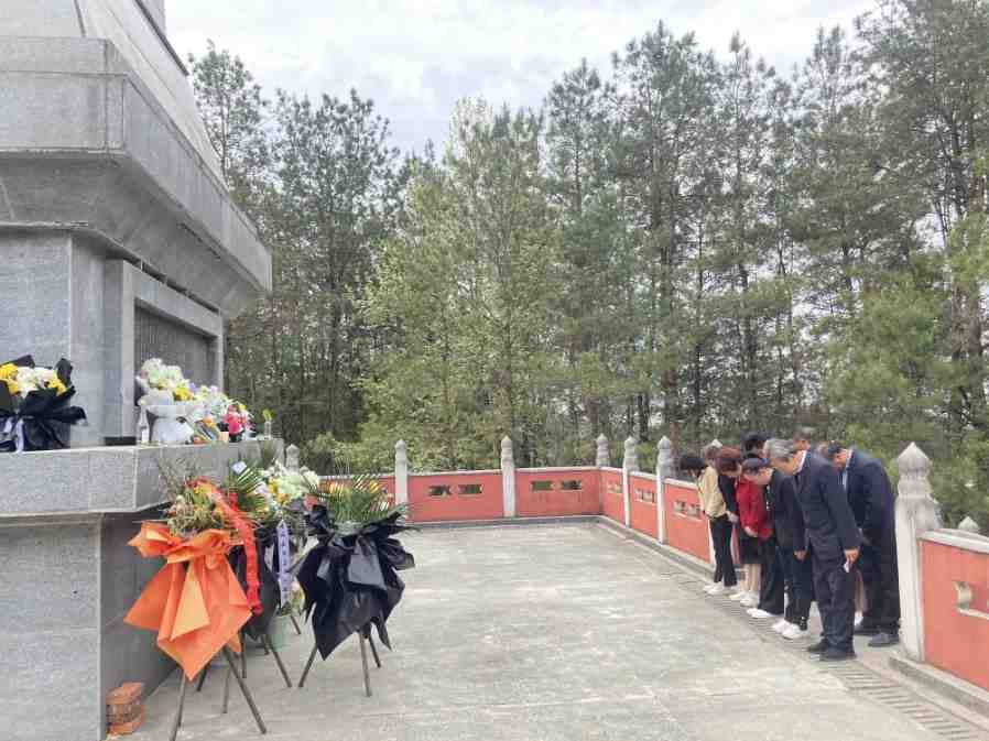 （二）开展“我们的节日·清明”主题文明实践活动.jpg